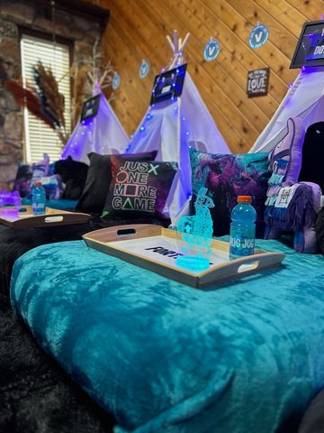 Fortnite themed party setup